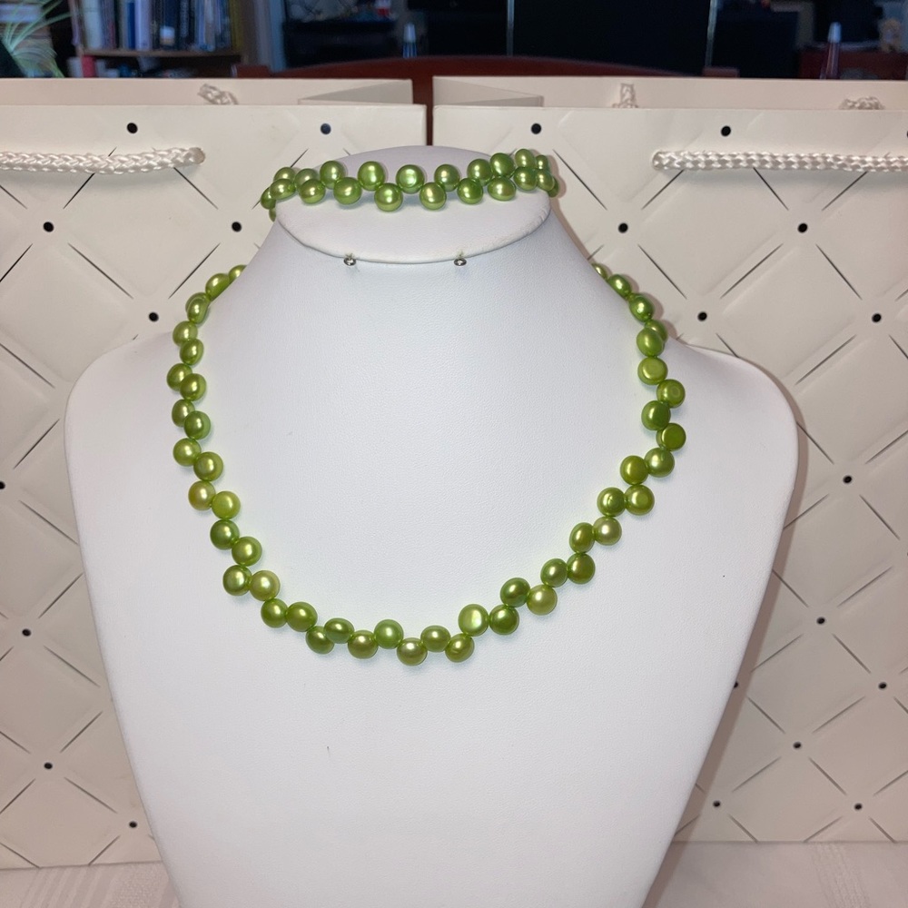 Green Freshwater Pearl Beaded Necklace and Bracelet Set
